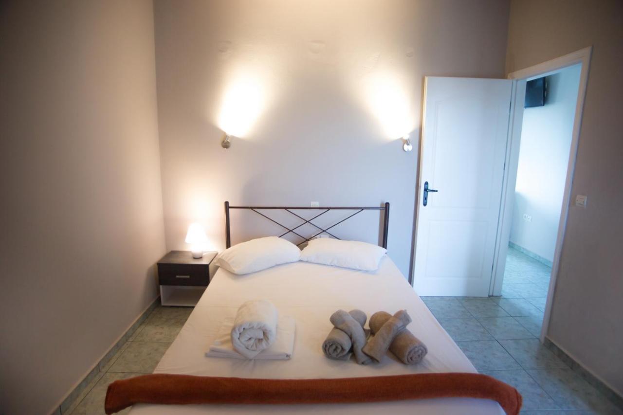 Filippion Hotel Mantzavináta Eksteriør billede